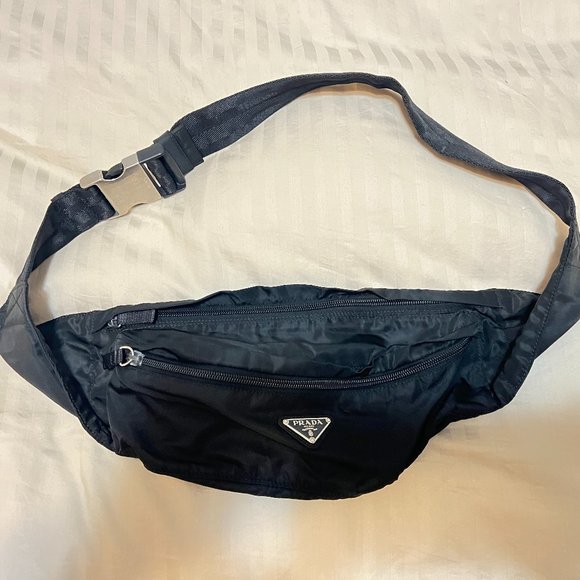 $1349 Authentic PRADA Made in ITALY Unisex Black Crossbody Sling Fanny Waist Bag - Picture 1 of 13